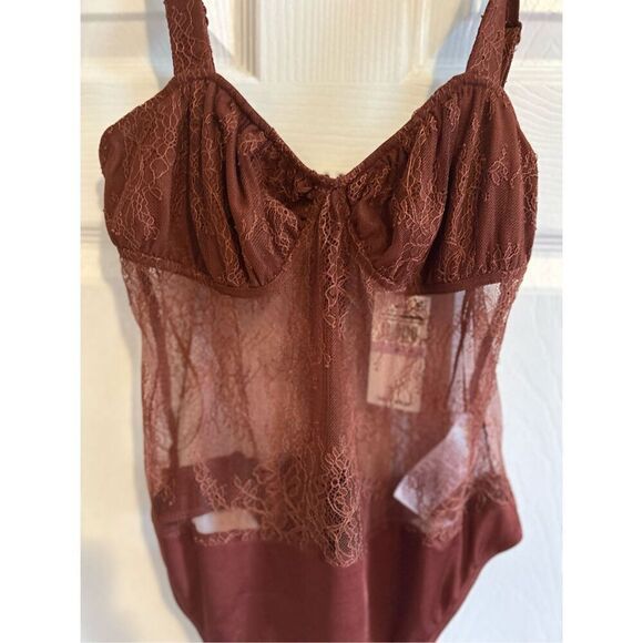 Danielle Bernstein Lace Bodysuit Size Small - Picture 2 of 7